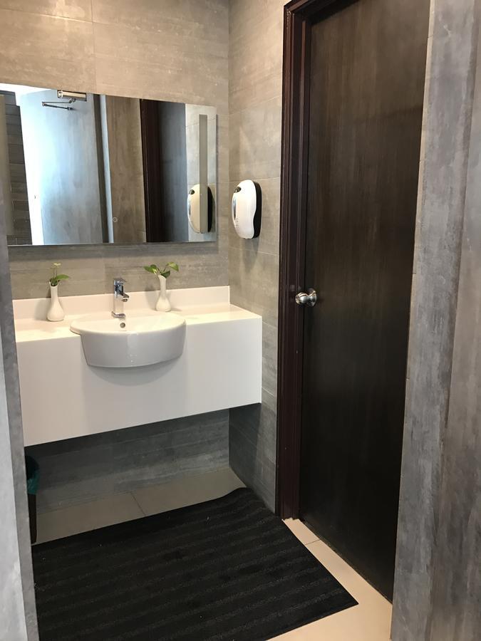 Zen Boutique Hotel Улу Тирам Экстерьер фото